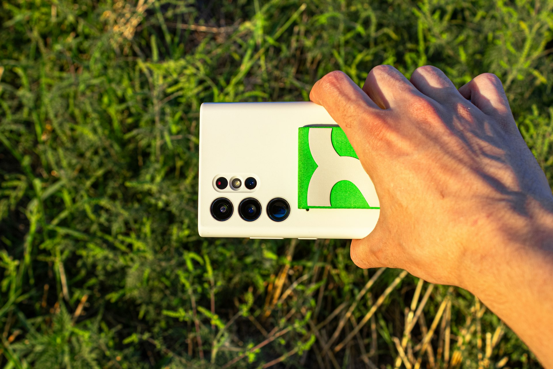 Biodegradable Electronics: Pioneering Sustainable Technology Solutions